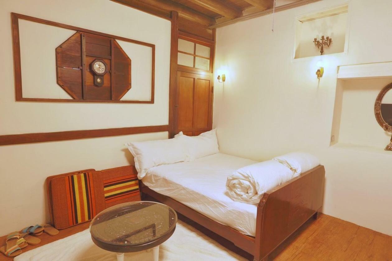 台南赤崁月樓tainan Moon House Inn Esterno foto