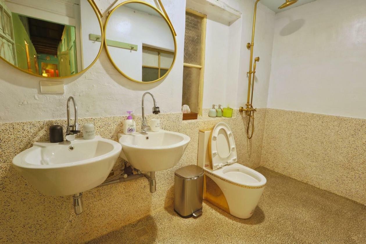 台南赤崁月樓tainan Moon House Inn Esterno foto